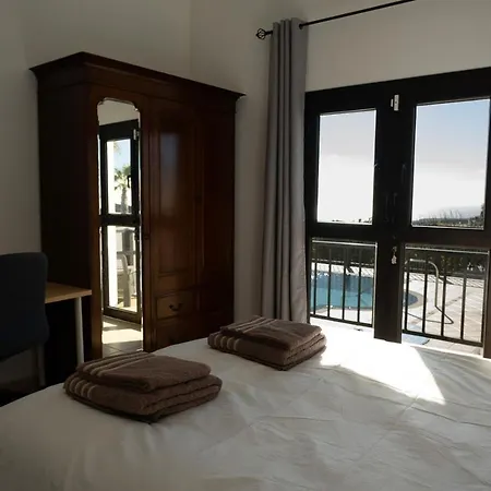 Montana Lanzarote - Large Private Pool - Sleeps 10
