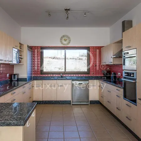 Montana Lanzarote - Large Private Pool - Sleeps 10 Villa El Mojon (Canary)