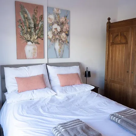 Montana Lanzarote - Large Private Pool - Sleeps 10 Villa *