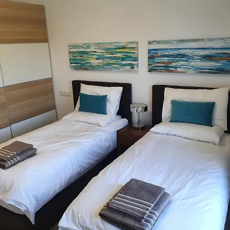 Montana Lanzarote - Large Private Pool - Sleeps 10