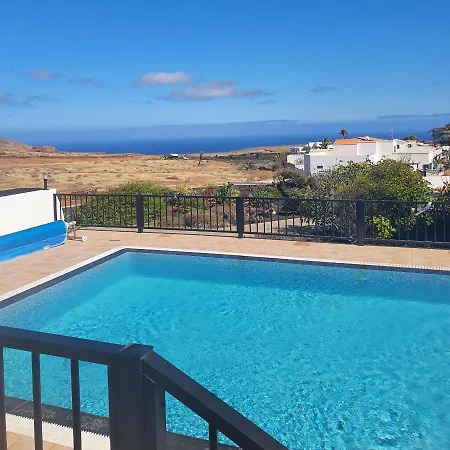 Montana Lanzarote - Large Private Pool - Sleeps 10 * El Mojon (Canary)