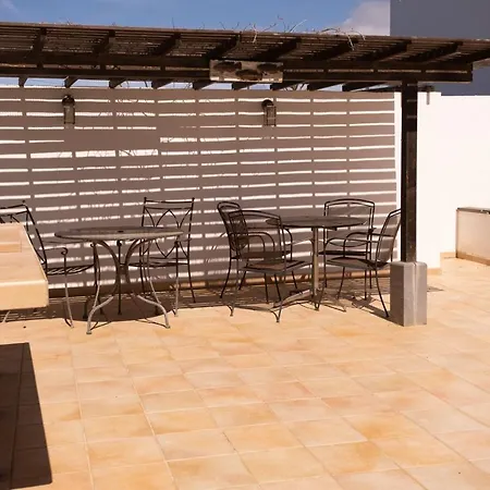 Montana Lanzarote - Large Private Pool - Sleeps 10 *